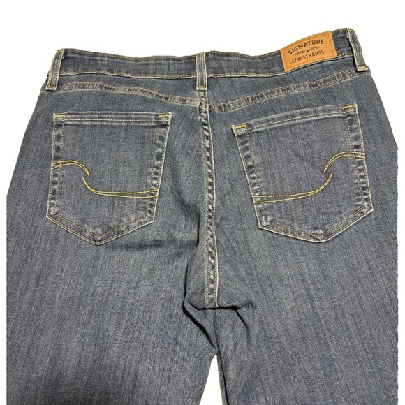 Signature By Levi Strauss Mid-Rise Boyfriend Cuffed Jeans Women's 8 Waist Sz 29 - Picture 4 of 7